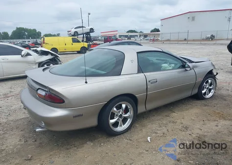 2000 Chevrolet Camaro from USA, damaged, VIN 2G1FP22K2Y2109403